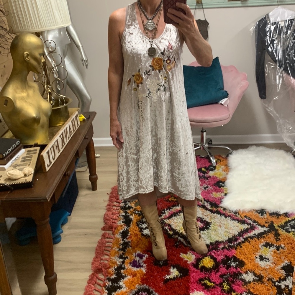 Mystree Dress - Picture 4 of 15